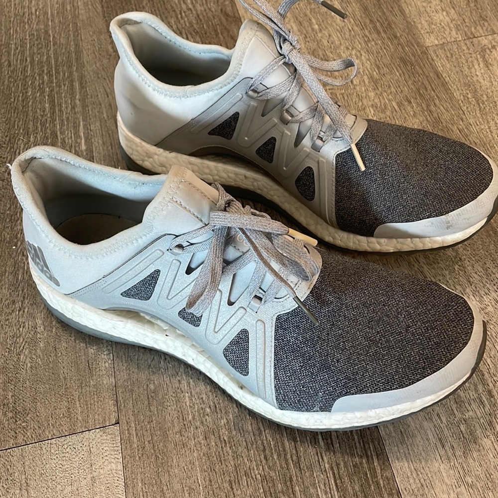 Adidas Tennis Shoes